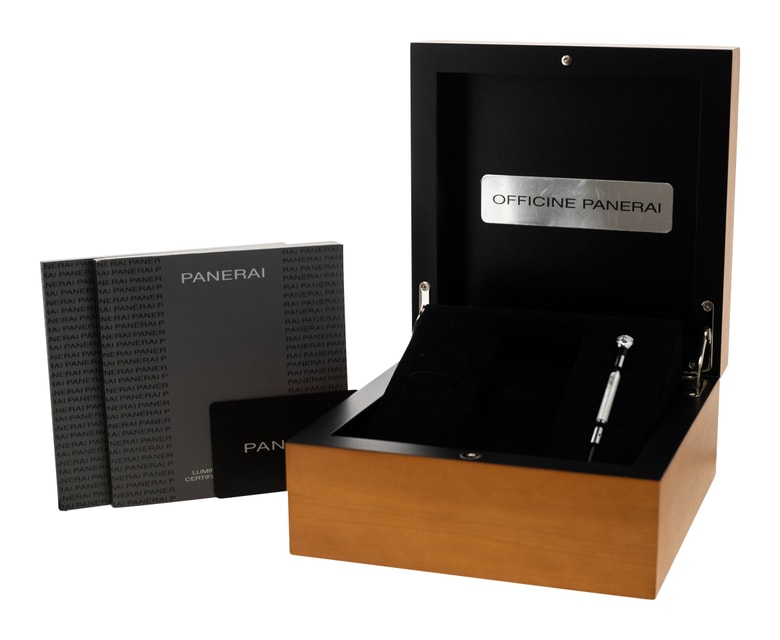 Panerai Luminor Base PAM00560 Image 5